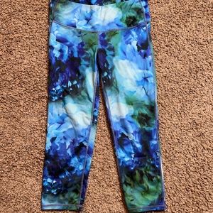 Women’s Athleta Blue Green Floral Capri Yoga Leggings Size Small IL:L